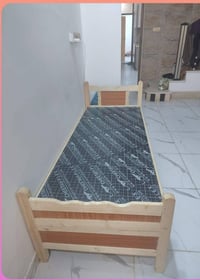 سرير نفر واحد • عدد ٢ • مستعمل شهر واحد