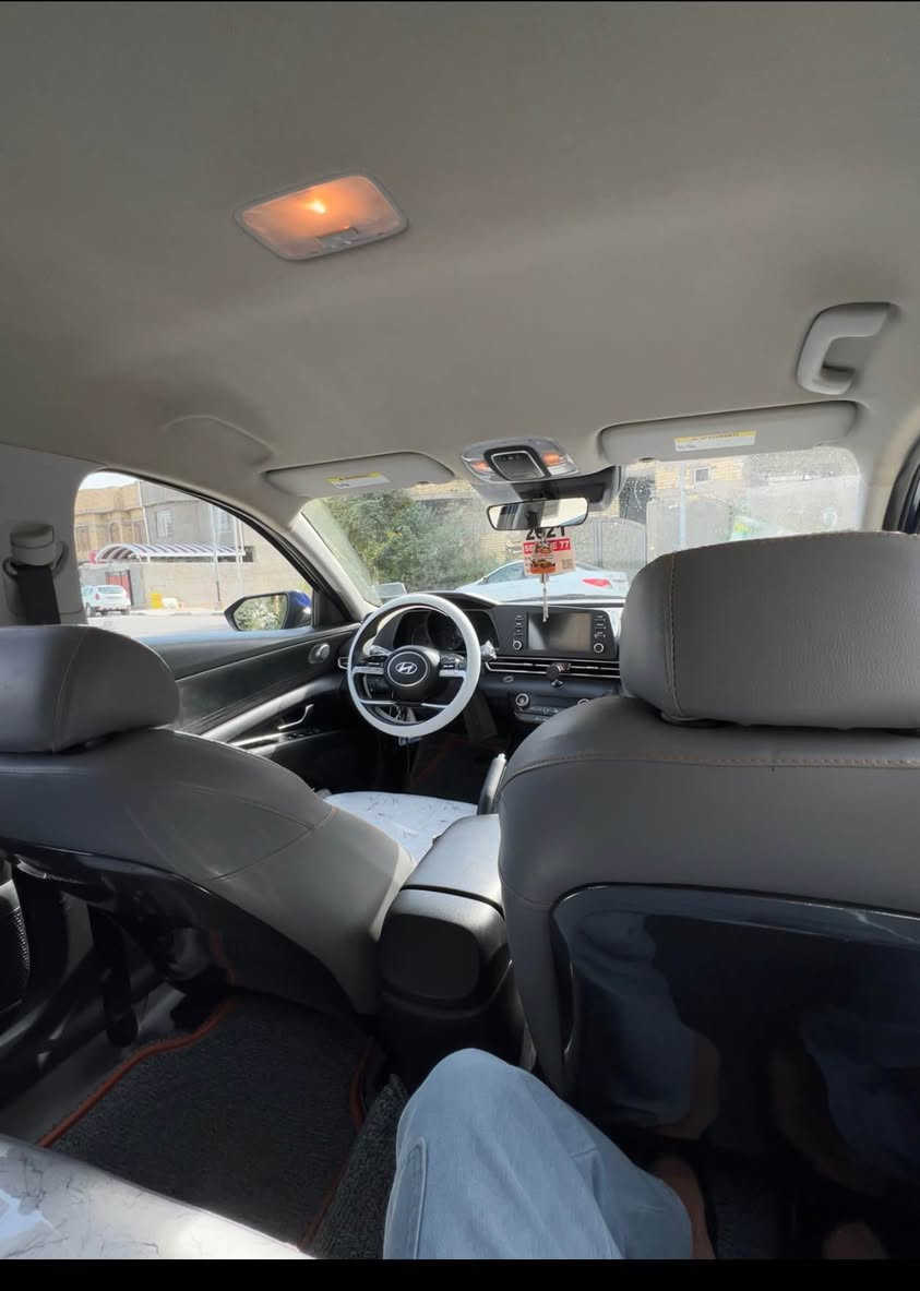 🚗 للبيع – هيونداي إلنترا 2021 وارد أمريكي

🔹 اللون: أزرق
🔹 تشغيل بصمة مع زر تشغيل (Smart Key)
🔹 رادار النقطة العمياء (Blind Spot Monitor)
🔹 نظام التوقف الذاتي قبل الاصطدام
🔹 مساعد الحفاظ على المسار
🔹 تكييف أوتوماتيك منفصل (Dual Zone)
🔹 ديكورات داخلية Piano Black
🔹 جنوط سود قياس 15 إنج
🔹 شاشة مع كاميرا خلفية
🔹 Apple CarPlay وAndroid Auto
🔹 مثبت سرعة وتحكم من المقود

✅ ملاحظات:

* السيارة بيها مكانين بارد فقط، وباقي الهيكل وكالة.
* تقرير السيارة: غرق.
* المحرك غير مفتوح ويعمل بصورة ممتازة.
* السيارة جاهزة للفحص في أي مكان.
* رقم السيارة: بصرة (معوقين).
* إجازة المعوق باسم ولد شاب، والوكالة جاهزة.

سياره ماشي 60الف ميل

💰 السعر: 150 قابل للتفاوض بالمعقول.

📞 للاستفسار: *********** البصرة, العراق
