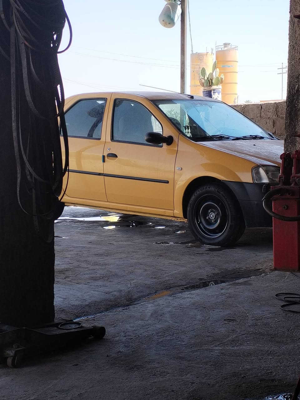 السلام عليكم
عندي سيارة للبيع رينو لوكان
سيارة جديدة نضيفة
محرك كير كله مكفول
غرامات مابيها وصل خط جديد
دوشمة تخم تاير
الرقم ديالى باسمي
او مراوس
العنوان بغداد بسماية
الهاتف ***********
السعر ٥٠
