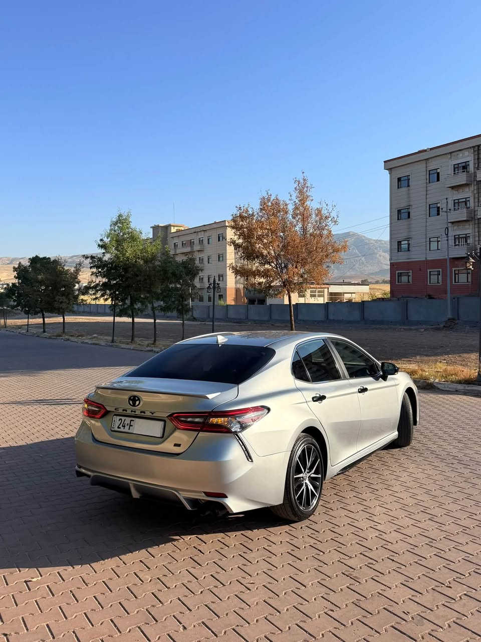 سلام عليكم 

TOYOTA CAMRY SE 2024

المواصفات SE ⬇️
-السيارة بدون فتحة 
-محرك 2.5  بقوة 203hp
-ماشية 23,000mil
-ويل حجم 18 
-2 سويج بلادي
-الارباك سليمة 100‎%‎
-طخم تايرات بلادي و جديد BRIDJESTON 
-إيشارة بل مرايات
-شاشة مع car play 
-طخم بگ لايت xse بلادي على 
-داخلى كامل ليد 48 لون
-رادارات امامي مع خلفي
-ثلاثة انضمة قيادة (eco-normal-sport)
-تبريد قطعتين 
-بلاجكتور ليد بلادي 
-كشنات جلد و جهة سائق كهربائي 

-السيارة جديدة وماناقصها اي شي وضع شركة وبجمها كبس حتا دعامية الامامي بدون صبغ. 
-الضرر سطحي جملغ الخلفي مع قباغ صندوق صبغ شرط بدون شاصي و بدون حوض و كافة الارباكات سليمة. 

-السعر  / 197$ ورقة و مجال بسيط
-عنوان  /  عقرة 
-رقم الهاتف  /  ***********
