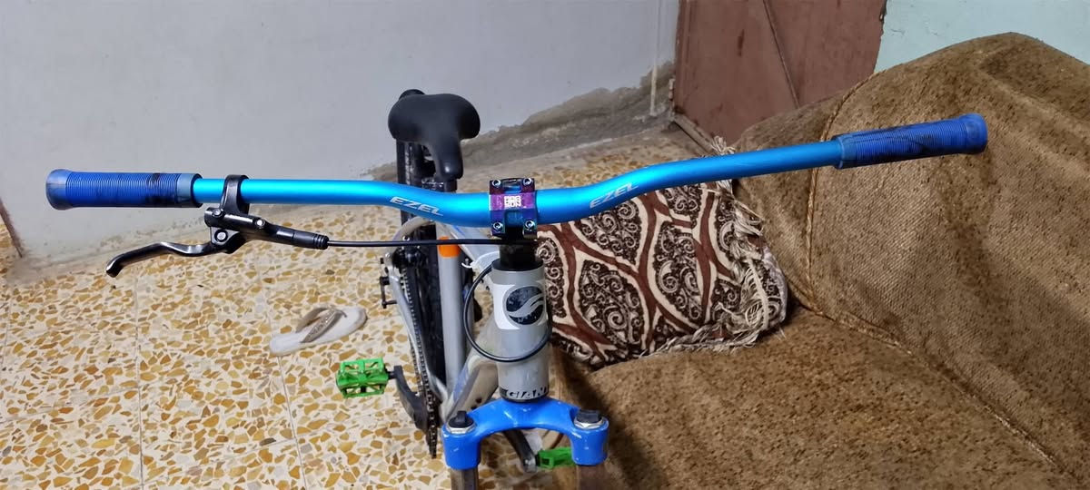 باسكل للبيع
شركه معروفه جانت ✅
مزود كامل ✅
بطيخه ام الصوت ✅
تايات MAXXIS✅
تك مكينه ✅
شيال ✅
جفات ✅
ستيرن 90+ركبه سبع الوان ✅
يده شاومي ✅
باسكل كامل مكمل ✅
شراي تعال خاص او عل رقم 👈🏼***********
السعر خاص ✅
