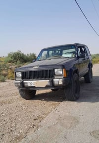 للبيع جيب شيروكي موديل 1990 رقمها ديالى الجديد بأسمي تحويل شوكت مايعجب...