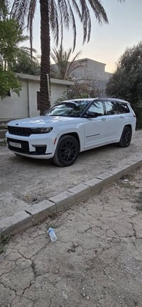 جيب ٧راكب • موديل ٢٣ • V6