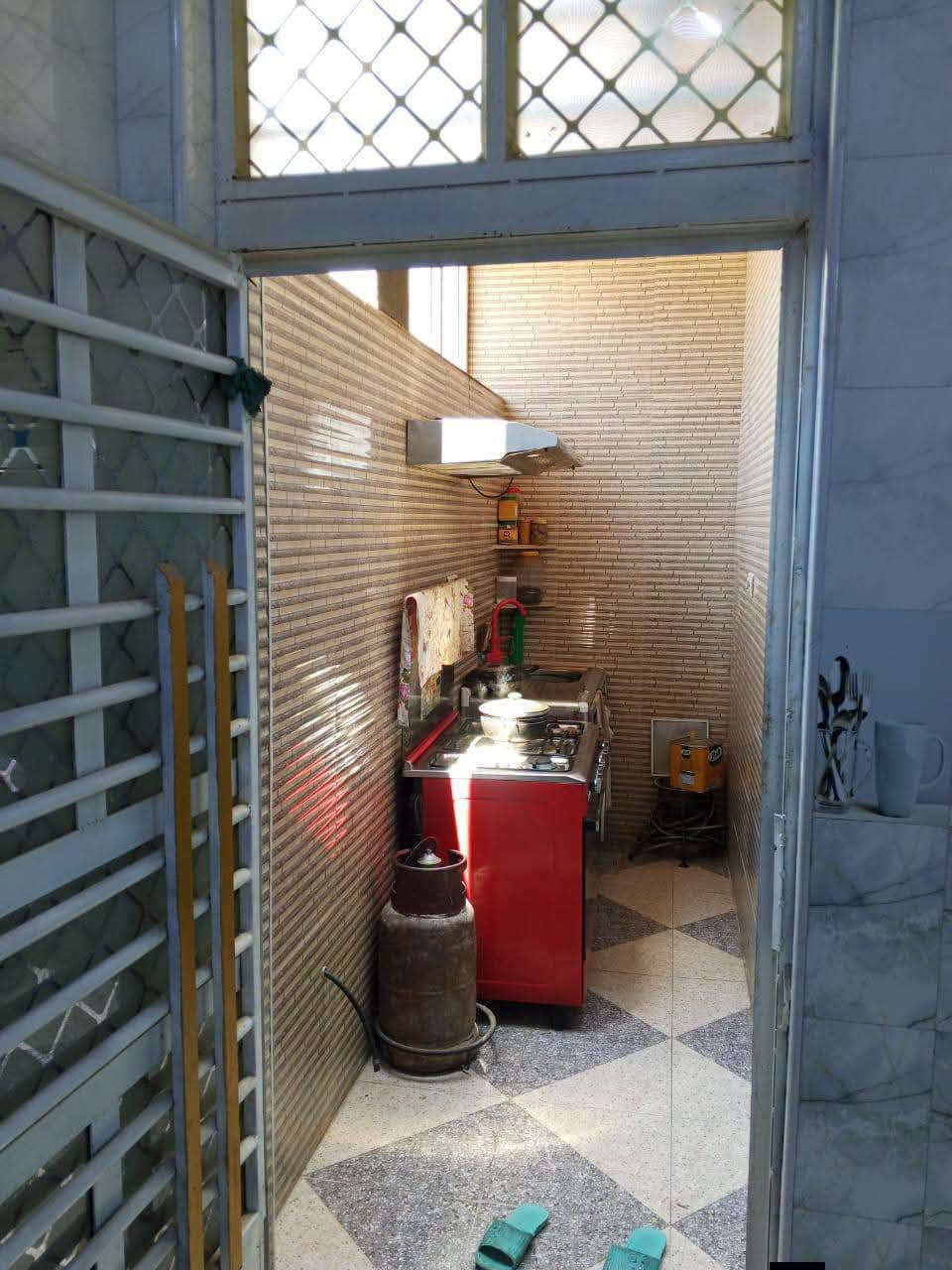 🏡 دار للبيع – فرصة مميزة 🏡

📍 العنوان:
بابل – المدحتية، حي الحوراء شارع ١٤

📐 المساحة: ٢٥٠متر

📄 نوع السند: طابو صرف

🏗 نوع البناء: طابوق السقف صب كونكريت تنفيذ مهندس

✨ تفاصيل الدار: طابقين
🔹 غرفة نوم ٤ 
🔹 صالة كبيره 
    استقبال
🔹 مطبخ.حار وبارد
🔹 صحيات داخلية وخارجية.
🔹 طارمة. حمام داخلي
🔹 منور حديقه طارمه 
   الطابق الثاني // صاله +مجمع صحيات
✅ الخدمات متوفرة بالكامل:
⚡ كهرباء.
💧 ماء.
🚰 مجاري خارجية.
🛣️ شارع مبلط حتى باب الدار.
ملاحظه//البيت كامل وجاهز  عالي عن الشارع 
سنة ابناء حديث
💰 السعر: ٢٦٥ مليون دينار وقابل للتفاوض.

📞 للاستفسار والمعاينة، يرجى التواصل على الخاص أو الاتصال.على الرقم الموجود 

***********ابو علي 

***********وائل الهندي

عنوان المكتب بابل المدحتيه شارع ٦٠مقابيل أسواق أبو العبد
