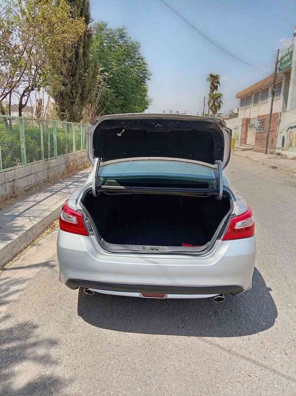 السلام عليكم اخواني سيارتي للبيع بسعر 118 الي يريد استفسار أكثر الاتصال عل رقمي  ***********  الباب مبدل بيلادي وصندوك كركوك, العراق
