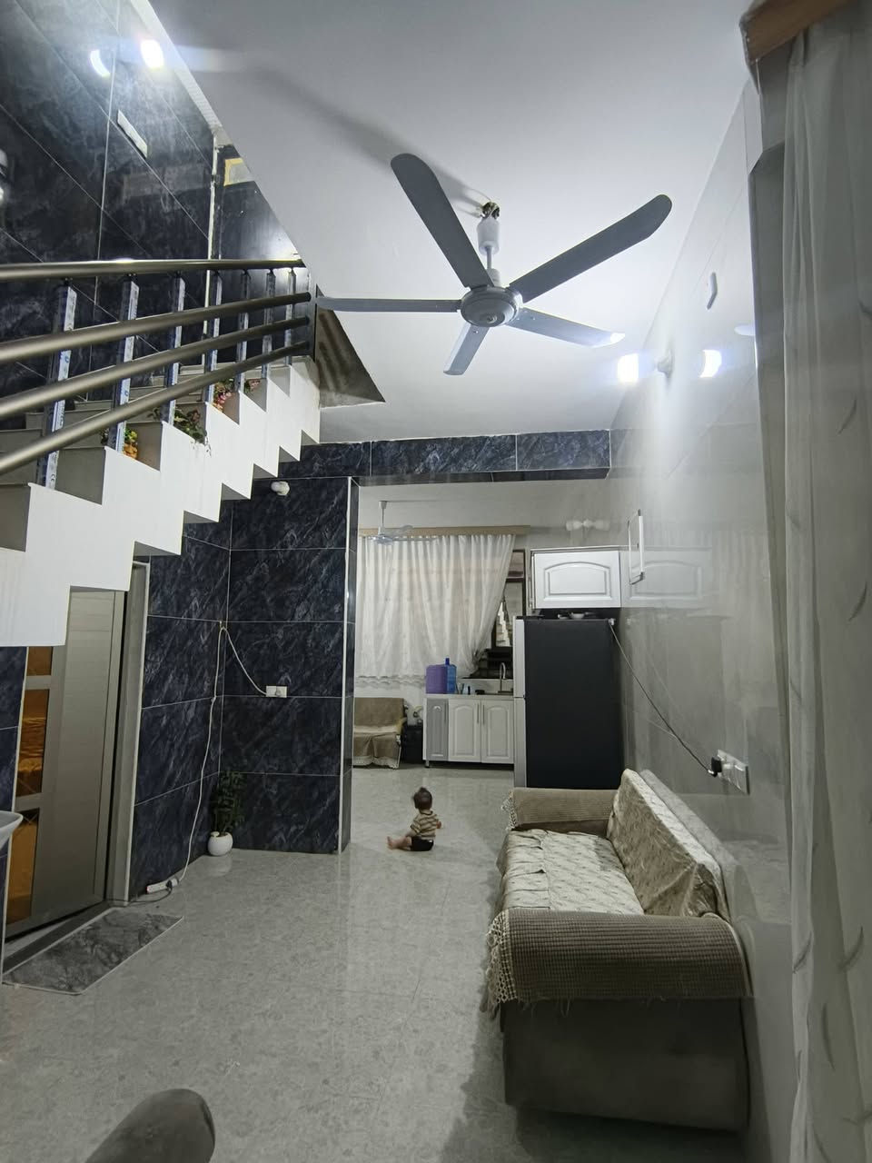 🏠 دار للبيع في بغداد – جسر ديالى بناء حديث

📍 الموقع: بغداد، جسر ديالى، نهاية شارع مدرسة موسى الكاظم.

✨ تفاصيل الدار:
🔹 المساحة: 170 م²
🔹 بناء حديث
🔹 غرفتين نوم
🔹 صالة
🔹 مطبخ حار و بارد
🔹 استقبال
🔹 تواليت داخلي
🔹 تواليت خارجي
🔹 تصميم عملي ومناسب للعائلة
🔹 الدار جاهزة للسكن

📌 موقع هادئ ومناسب للسكن وكامل من الخدمات.

💰 السعر والتفاصيل عند التواصل
📞 للتواصل ***********
