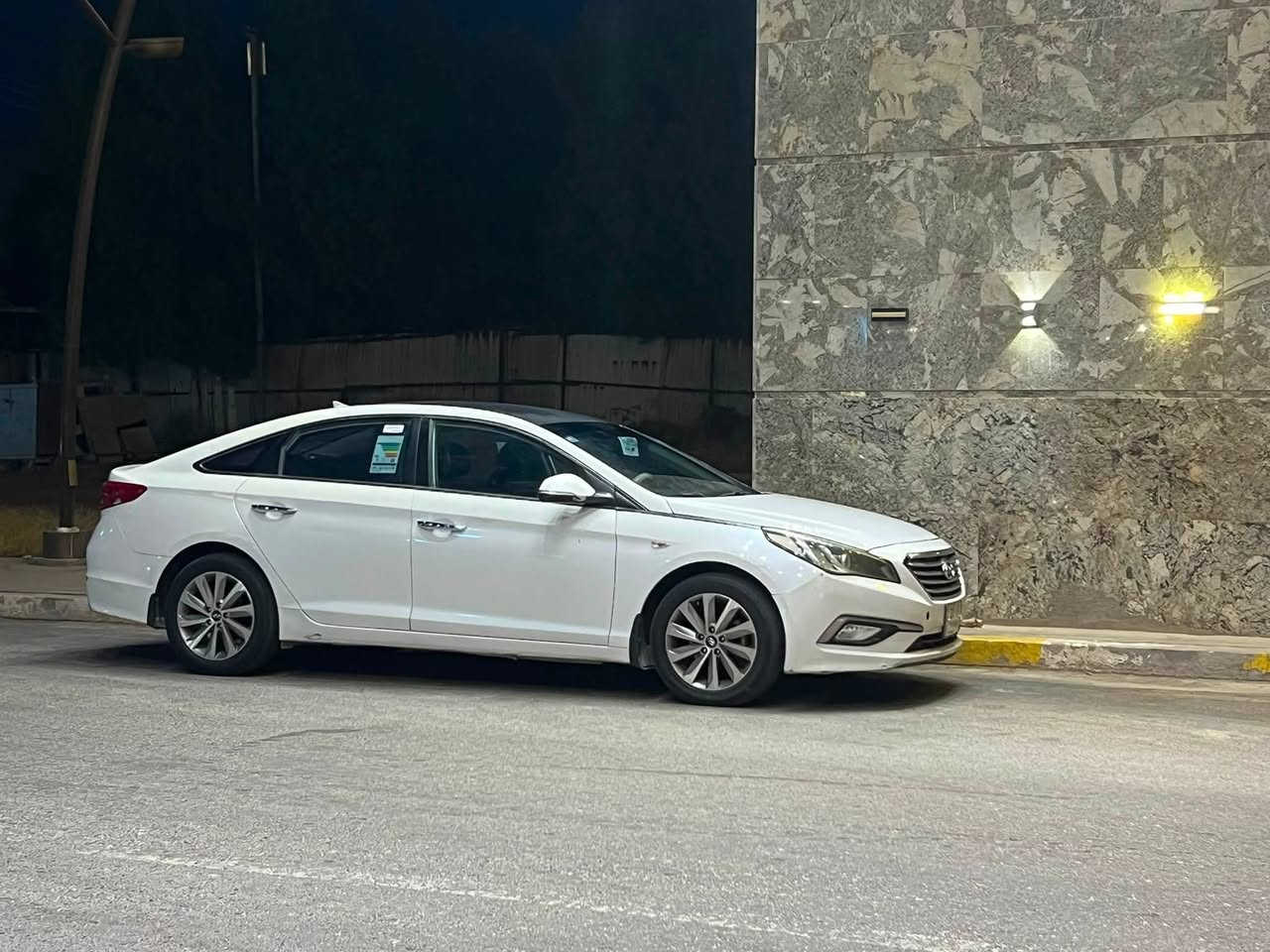 سلامً عليكم سوناتا للبيع  خليجي    أو مراوس بسياره اقل منها وينطي فرق رقم بغداد تحويلها ثاني يوم رقم مميز ارضيه جلاتين اسود المرغوب بيها صبغ قطعه وحده مكان السياره الفلوجه حي نزال 
سعر التفاصيل علا رقم 
***********

***********
