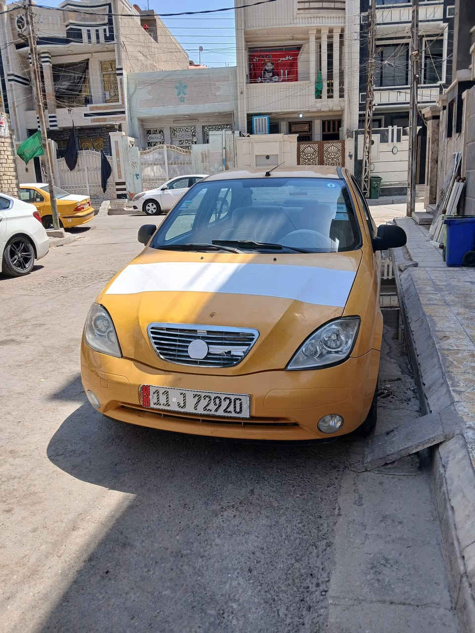 سلام عليكم طيبه موديل 2016 كفاله لاضربه ولا صبغ ولا خياس بس بيها جاملغ الخلفي أيسر بيه طخه ومعمره بدون دواخل مكينه وكير وحداديات جدد هيئه غرامات مصفره رقم انكليزي مكاني بغداد بلديات 
السعر 37 والشراي يجي ويتدلل
***********
