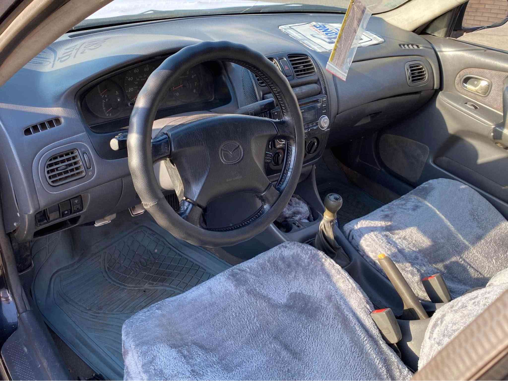 مازدة 323 مؤديل 2000 گير عادي جوار جام كارةبا گير مةكينة توند و تؤلي بةشةرت سةيارةكة جاهيزة يةك دينار مةسروفي نية جوار تاية و ويلي نوية 2 وةرةقة خةرامةي لةسةرة دواي محملة دةگةرينمةوة سي جوار پارجةي بؤياخة سحري 37 وةرةقة شوين هةولير رةقةم تةلةفؤني خاوةني *********** أربيل, العراق
