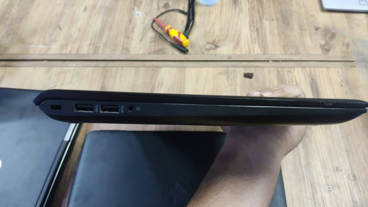 HP Pavilion Power 15 | Gaming
💻 جهاز مناسب للألعاب والتصميم

🔹 المواصفات التقنية:

🧠 المعالج: Intel Core i7-7700HQ – الجيل السابع

🎮 كرت الشاشة: NVIDIA GeForce GTX 1050 Ti – 4GB DDR4

🧠 الرام: 16GB DDR4

💾 التخزين: 256GB SSD

🖥️ الشاشة: 15.6 بوصة

📺 الدقة: Full HD (1920×1080)

🪟 نظام التشغيل: Windows 10 Pro

نظافه 95% 

🎒 المرفقات:

- جنطة 
- شاحن أصلي

للاستفسار تواصل واتساب ***********

نص مكتوب في الصور:
- File Disk View Report Configuration Help DirectX Diagnostic Tool System Display 1 Display 2 Sound Input This tool reports detailed information about the DirectX components and drivers installed on your system. If you know what area is causing the problem, click the appropriate tab above. Otherwise, you can use the "Next Page" button below to visit each page in sequence. System Information Current Date/Time: Sunday, September 27, 2026, 1:57:29 AM Computer Name: DESKTOP-HQKA5ER Operating System: Windows 10 Home 64-bit (10.0, Build 19045) Language: English (Regional Setting: English) System Manufacturer: HP System Model: HP Pavilion Power Laptop 15-cb0xx BIOS: F.11 Processor: Intel(R) Core(TM) i7-7700HQ CPU @ 2.80GHz (8 CPUs), ~2.8GHz Memory: 16384MB RAM Page file: 3699MB used, 15513MB available DirectX Version: DirectX 12 Check for WHQL digital signatures DxDiag 10.00.19041.2075 64-bit Unicode Copyright © Microsoft. All rights reserved. Help Next Page Save All Information Exit