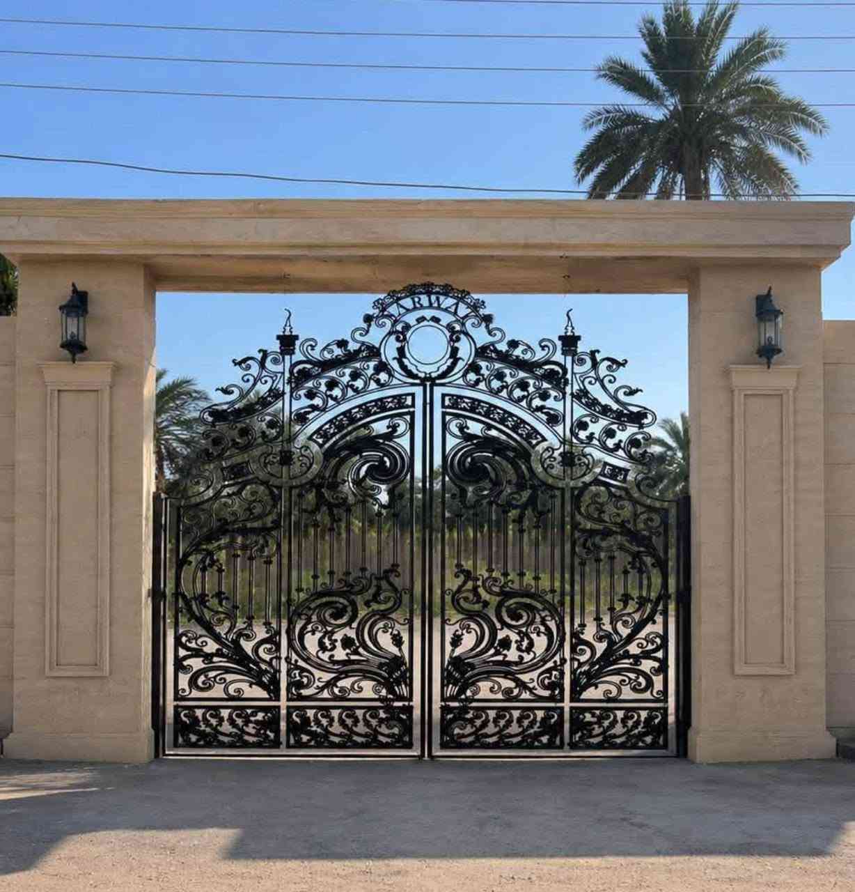 لا توجد تفاصيل

نص مكتوب في الصور:
- SARWAT HADAD CO
- SARWAT HADAD_CO
- ***********
- Sarwat Hadad