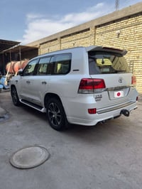 لاندكروزر VXS • موديل ٢٠٢١ • ٤٥٠٠٠ كم