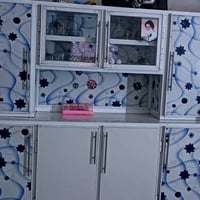 كاونتر  مترين بمرتين سنك بيه حوضين  تفصال نظيف100%  350 ألف  إلي يريده...
