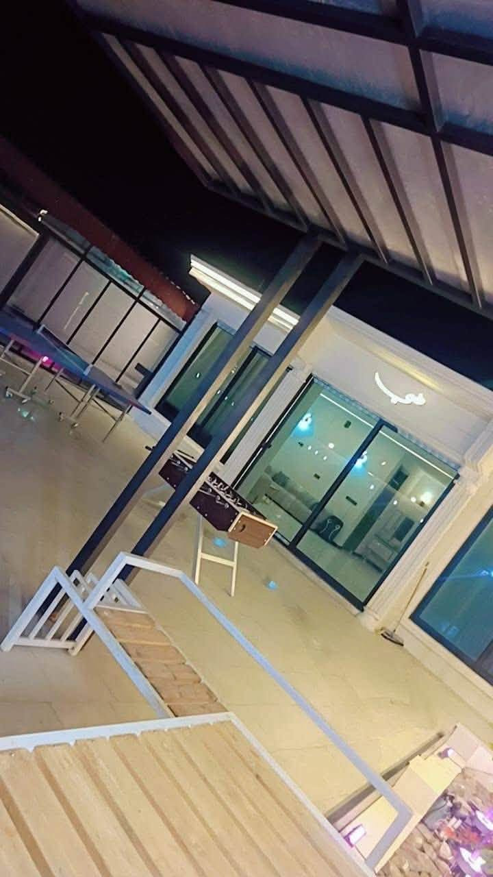 مزرعة جاهزة للبيع
فرصة مميزة للراغبين بالاستثمار وامتلاك مزرعة جاهزة ومهيأة للاستفادة منها.

📍 الموقع: بغداد المدائن منطقة (باوي ) قريبة على الشط 

📐 المساحة: نص دونم 

🏡 تحتوي على: صالة وغرفتين نوم ومطبخ وصالة العاب ومسبح مغلق حار و بارد وكراج وحديقه ومولد كاتم وجلسة خارجيه ومحمية طيور علماً المزرعة شغالة نضام شفتات 

للاستفسار 📞***********
