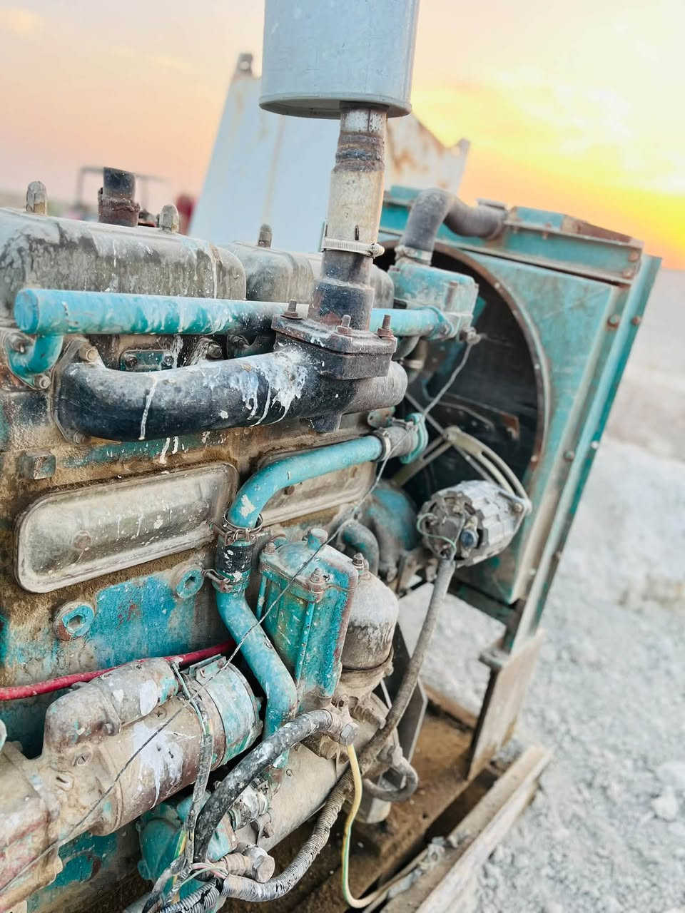 مولدة • كمنز ايطالي • ٤ سلندر