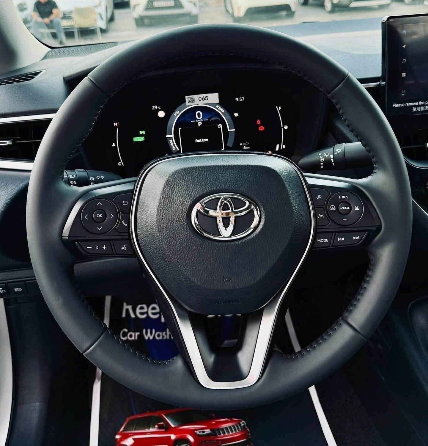 🚗 كورلا 2025 الشكل الخليجي زيروو

هايبرد تصميم أنيق بلمسة فاخرة،  

✨ المواصفات:

 • محرك 1800 سي سي هايبرد اقتصادي
 • فتحة سقف سلايت
 • نظام رادار متطور
 • مقاعد جلد اصلي
 • شاشة جبيرة + عدادات ديجيتل
 • باقي المواصفات الكاملة معروفة من تويوتا

متوفر رقم بغداد جاهز
مثبت لوحات 
العداد زيروو 

📍 العنوان: بغداد – معارض البياع / الشارع الرئيسي

📞 للتواصل:

***********
***********
***********
***********

💬 لمعرفة السعر 
علق برقم (1) يصلك الرد التلقائي 📮
