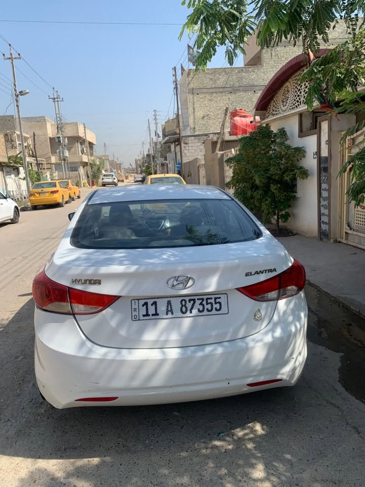 السلام عليكم 
النترا ١٢ خليجي ١٨٠٠ السياره نضيفه يرادلها شويه ترتيب صدر نص عمر كير محرك مكفول بات جديد بدون حادث سونارها موجود بيه صيغ دوسات البيبان تبريد من تمشي يصير بارد ثلج مكاني بغداد الشعب 
***********

