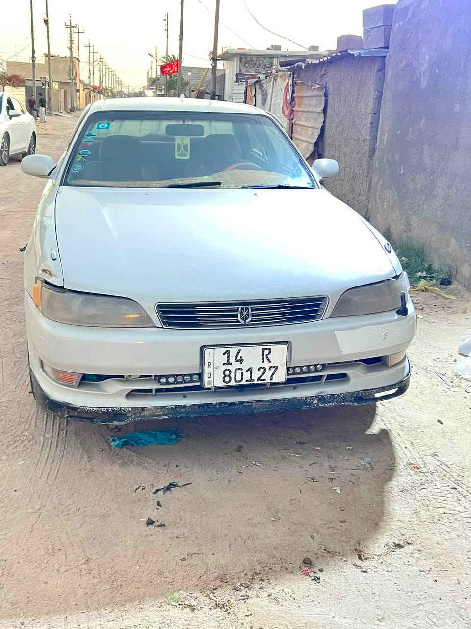 ‏سلام عليكم سيارة مارك للبيع موديل 93سياره نظيفه وحلوه  حداديه جديده وتخم تاير جديد مكاني بصره زبير سعر السياره 63/***********
