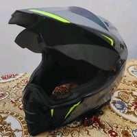 خوذه حمايه اصليه بالختم البريطاني + نظاره الرؤيه شفافه + مظللة + فتحات...