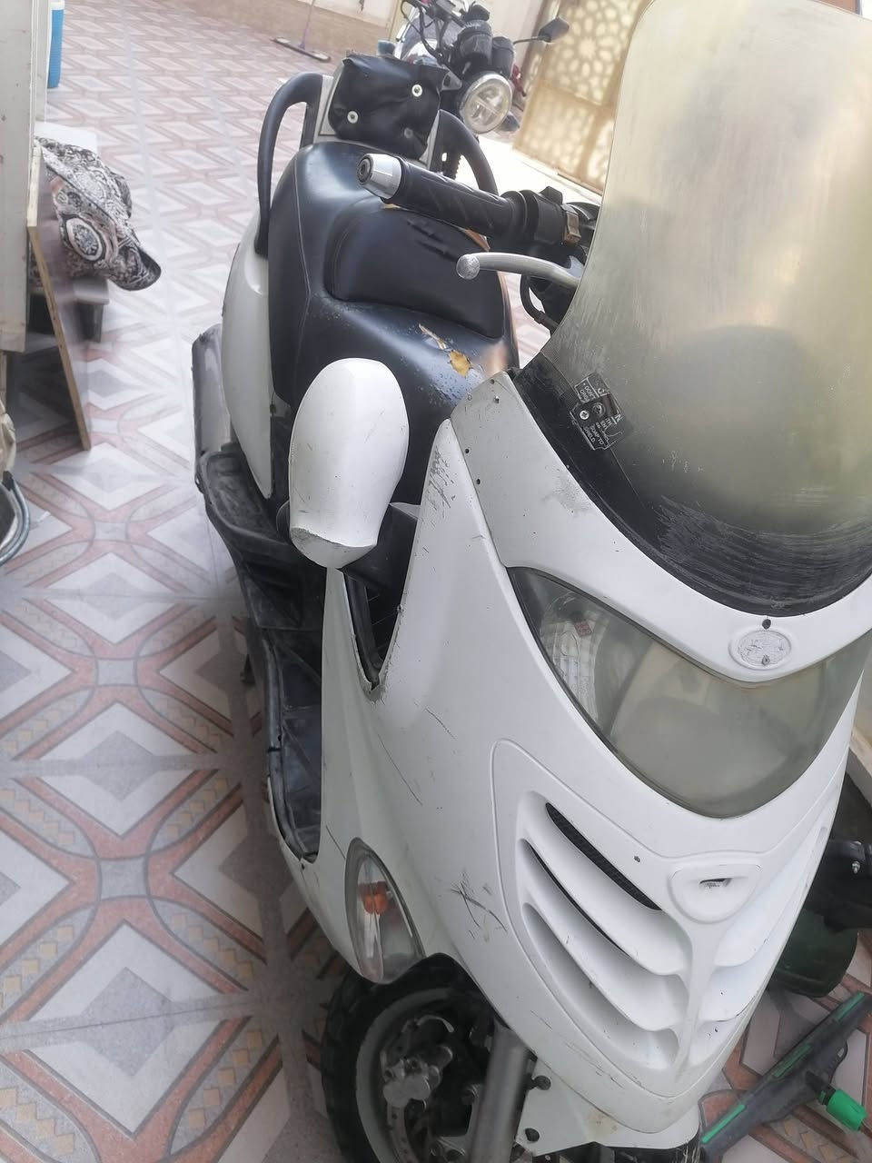 من رخصت ادمن
سلام عليكم شباب للبيع دراجه كايمكو جبش محرك ربع 250CG كهربائيات كله شغاله محرك نضيف ما مفتوح مال حاويه صار سبوعين من شديته الامرايات سلايت عل دكمه ينفتحن وينسدن دشبول كله شغال راديتر جديد الدراجه شغاله نكره صلف السعر 500 وبيهه مجال للطيبين 
هذا رقم وبي واتساب ***********
عنوان رمادي ال5كيلو
