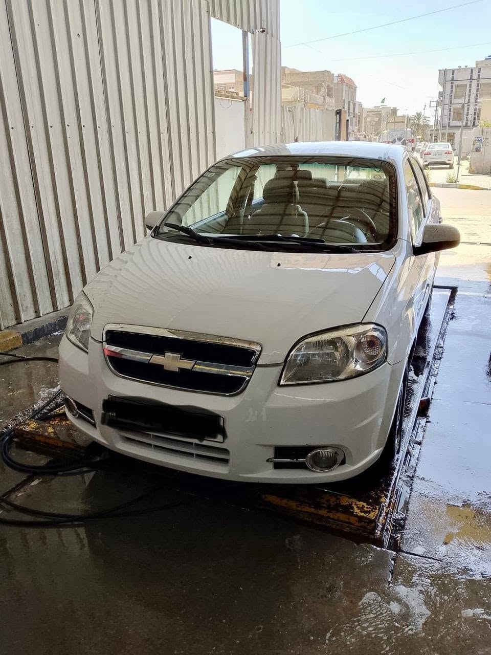 السلام عليكم افيو ٢٠١١ محرك مفتوح تبريد ثلج السياره بيها بابتين جهه السايق مبدلات بلادي وجاملغ خلفي معمر وصندوك مبدل بلاد السياره مرتبه محرك وكير خير من الله
***********
