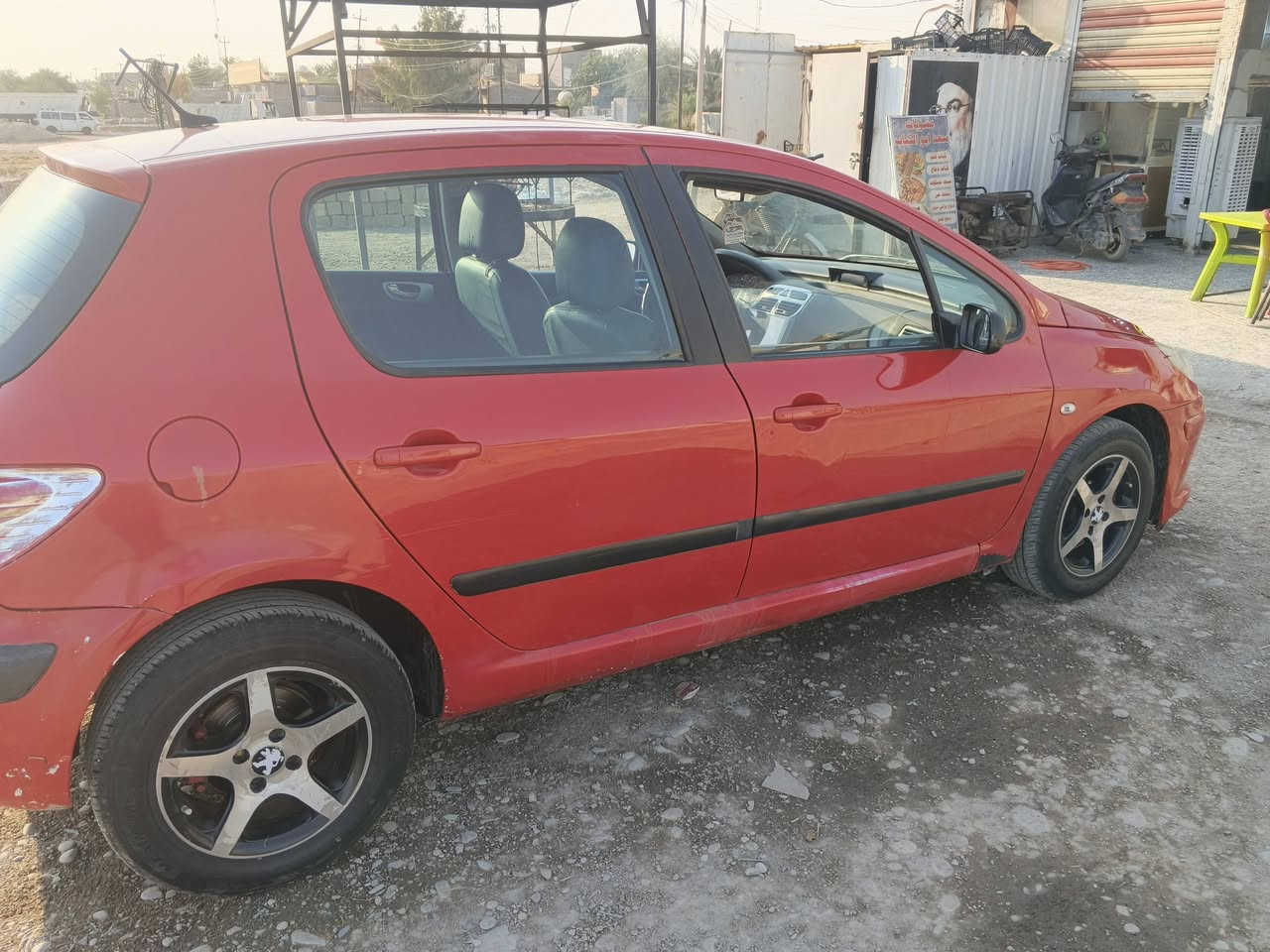 السلام عليكم بيجو 307 موديل 2006 للبيع محرك كير تبريد كفاله السعر 50 ورقه وبيه مجال للطيبين للاستفار الاتصال ع الرقم السيارة باسمي تحويل ثاني يوم رقم بغداد انكليزي 
***********
