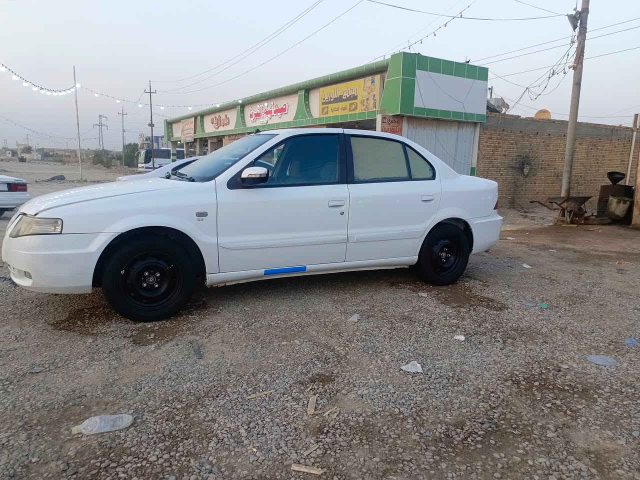 السلام عليكم للبيع سمند سورن موديل 12 رقم انگليزي جاهزه گير اومكينه تبريد شغال  حداديه تخم تاير كهربائيات كلها شغاله السياره كفاله ماعده الباب امبدل بسمي مشروع وطني امداور ثاني يوم المكان ناصريه حي الفداء قرب مجمع دبي /***********
