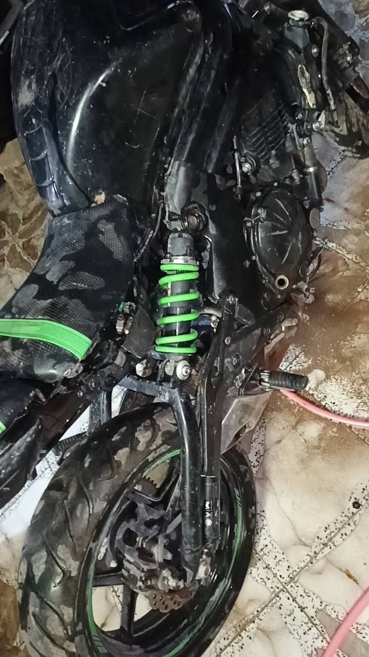 دراجه بطحه للبيع سعر 650دراجه كلك اكفلك عشاير بيها كطع بل ظفيره مكينه جديده شاصي جديد دراجه نظيفه 
***********
