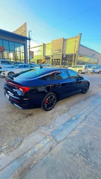 للبيع كيا K5 موديل 2024 GT-Line لون أسود، وارد حديث، فل كامل، محرك 1.6...