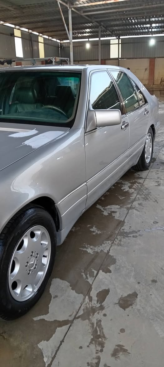 سلام عليكم
مارسيدس شبح ٩٢
كير ومحرك بشرط
حداديه جديده
سياره مابيه اي نقص
سعر ٨٥
اتصال عله هذا الرقم
***********
***********
