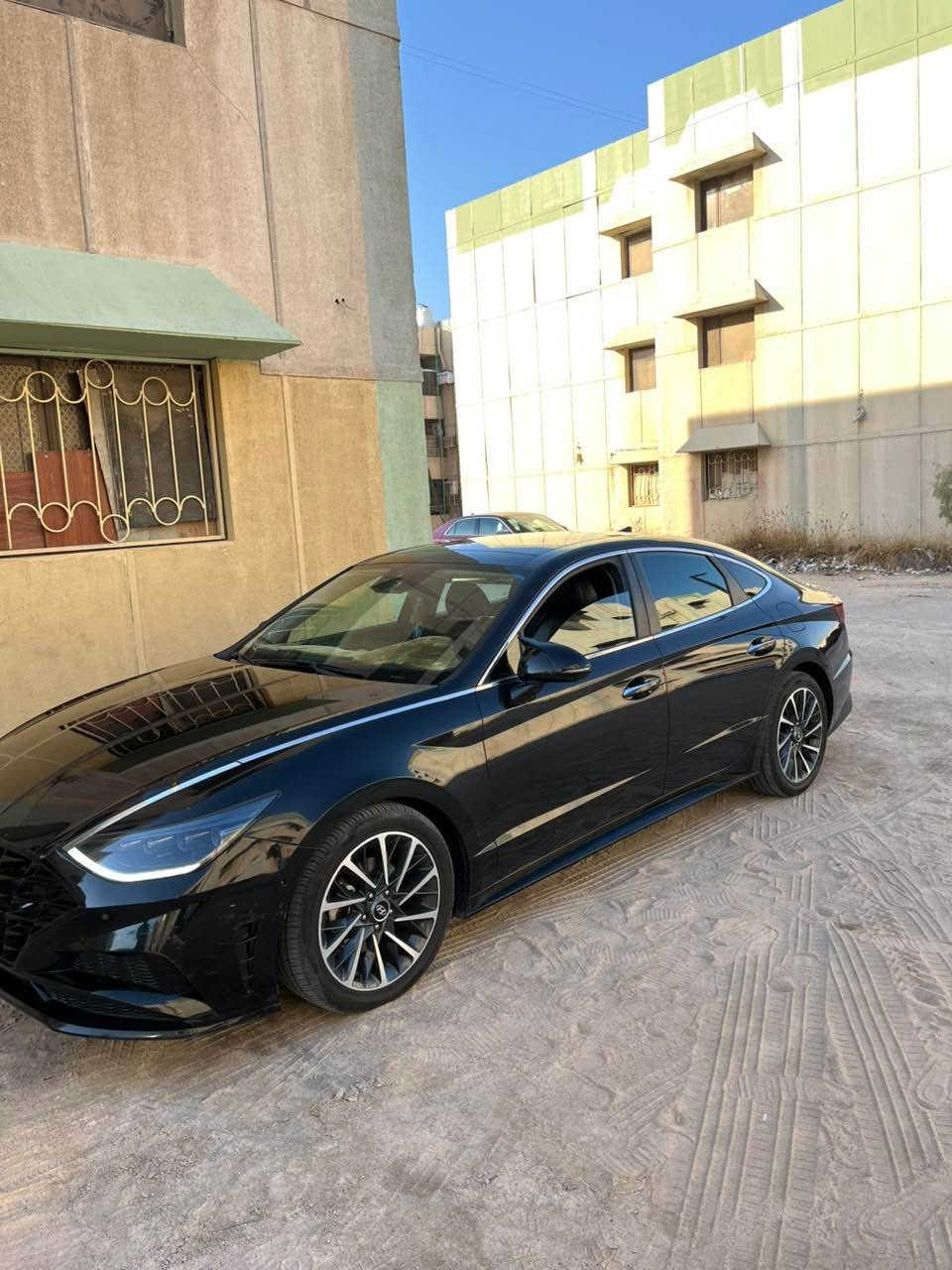 سوناتا فول موصفات 2020 وارد امريكي ضربته  بس دعاميه وطاك اليرباك سياره مامبدل بيه شي وشبر صبغ مابيه 

ماشيه140الف محرك 1500تيربو 

السعر 163وبيه مجال قليل 

*********** البصرة, العراق
