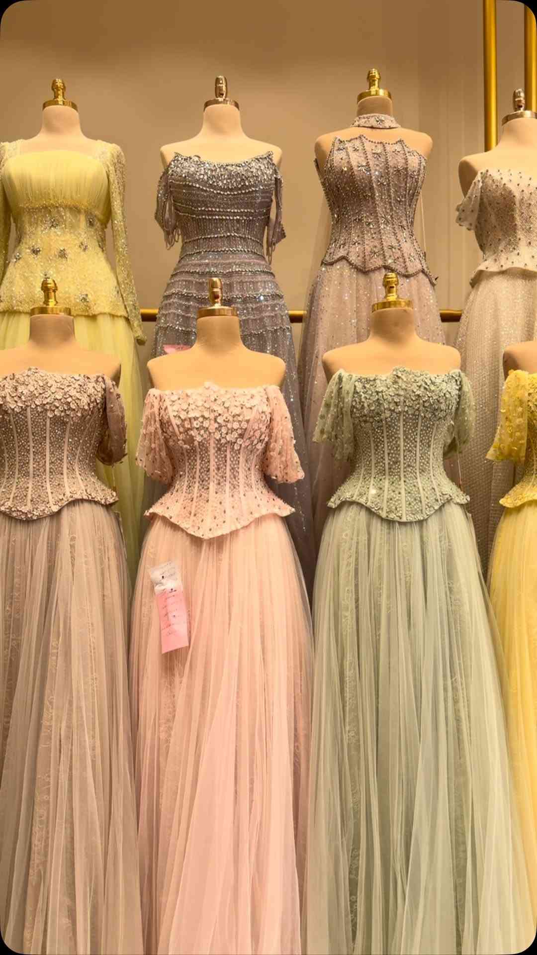 كولكشنات عالميه موديلات 2027 ازياء ناجي
 
لتأجير بدلات الزفاف وفساتين السهرة👗

بدلات الزفاف باحدث الفصالات👰‍♀️

بدلات الحنه فصالات الوان مختلفه👰‍♀️

فساتين خطوبه 💍فخامه +. نزاكه

فساتين سهرة باحدث الافكار 💃 

بدلات سهره قصيره مميزه 👗 
 

بأدارة ناجي واتساب***********

تنويه✋لايوجد فرع ثاني في السوق

سارعو بلحجوزات للحنه وعرس او للخطوبه
 
عروض رائعه  مع الصالون سوينه تفيدكم
 للأستفسار📲*********** العنوان
 
مدينة الصدر سوق الكيارة الشارع العام 
قطاع69 مجاور سنتر الصبايا ازياء ناجي
 
تمنياتي لكم بلتوفيق 🤍
