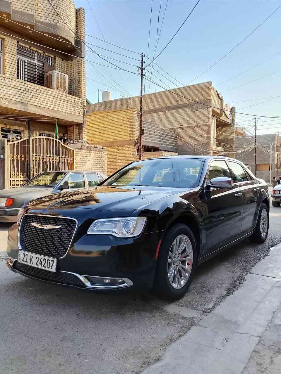 السلام عليكم اوباما 2017 للبيع فقط فول مواصفات  عدا الرادار Sداخل عسلي كشن تدفئه تبريد  بدون حادث بيهه كارت مقدمه القماره فقط 
واهلال الجاملغ الخلف بار فقط الباقي مكفول رقم سليمانيه 
مكان السياره بغداد هاتف ***********
