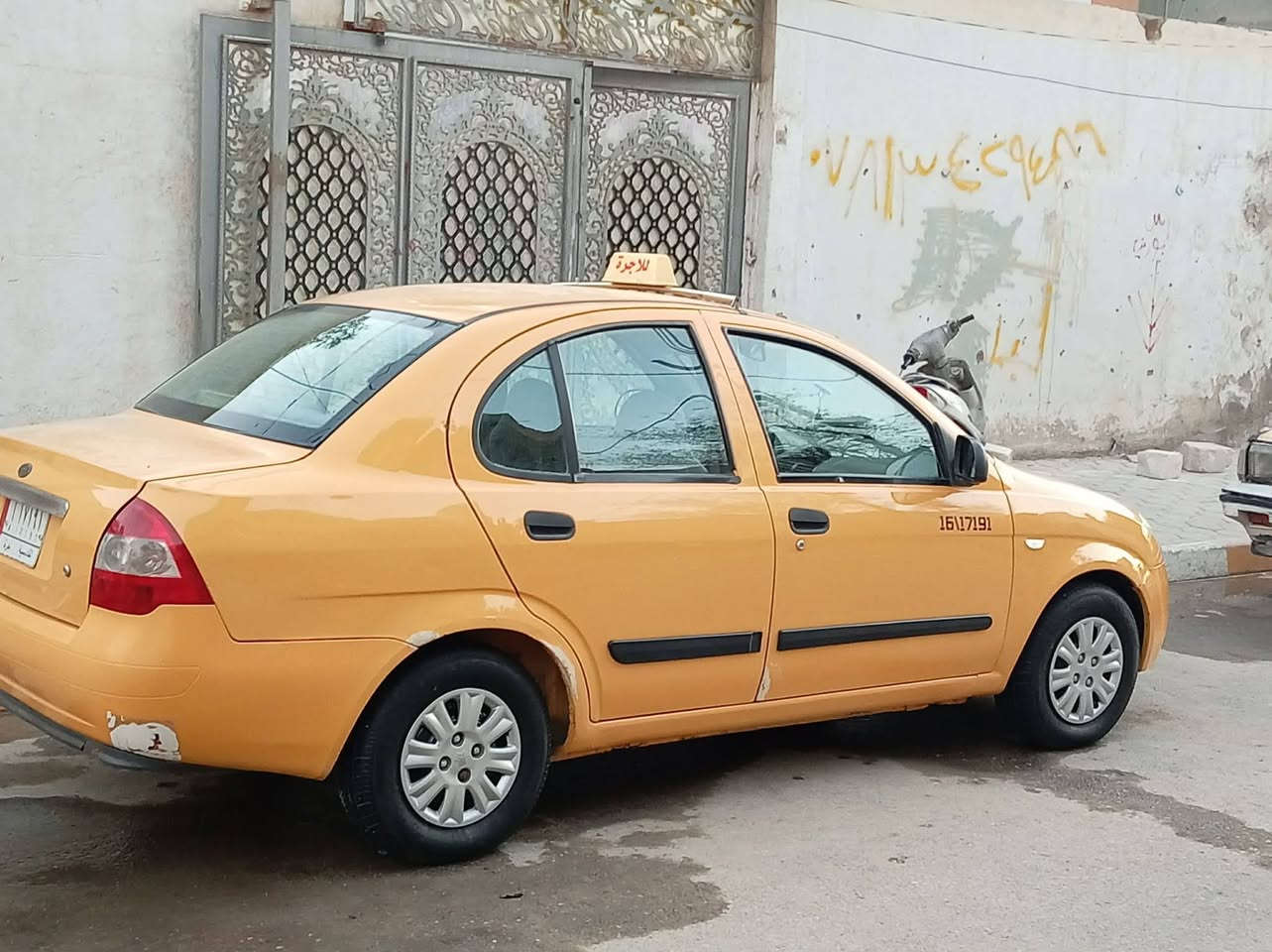السلام عليكم حبايب طيبه مديل 2016 لبيع سياره كفاله عامه وجاهزه من كلشي مكينه كير حداديه كلها جديده جواها تخم تاير جديد  سياره جديده كلش ونضيفه رقمها قادسيه عدي بيها وكاله عامه مكان سياره بلديوانيه 
سعرها 44 وبيها مجال 
*********** اتصل وبيك خير وتدلل 
اني مكلف بلنشر
