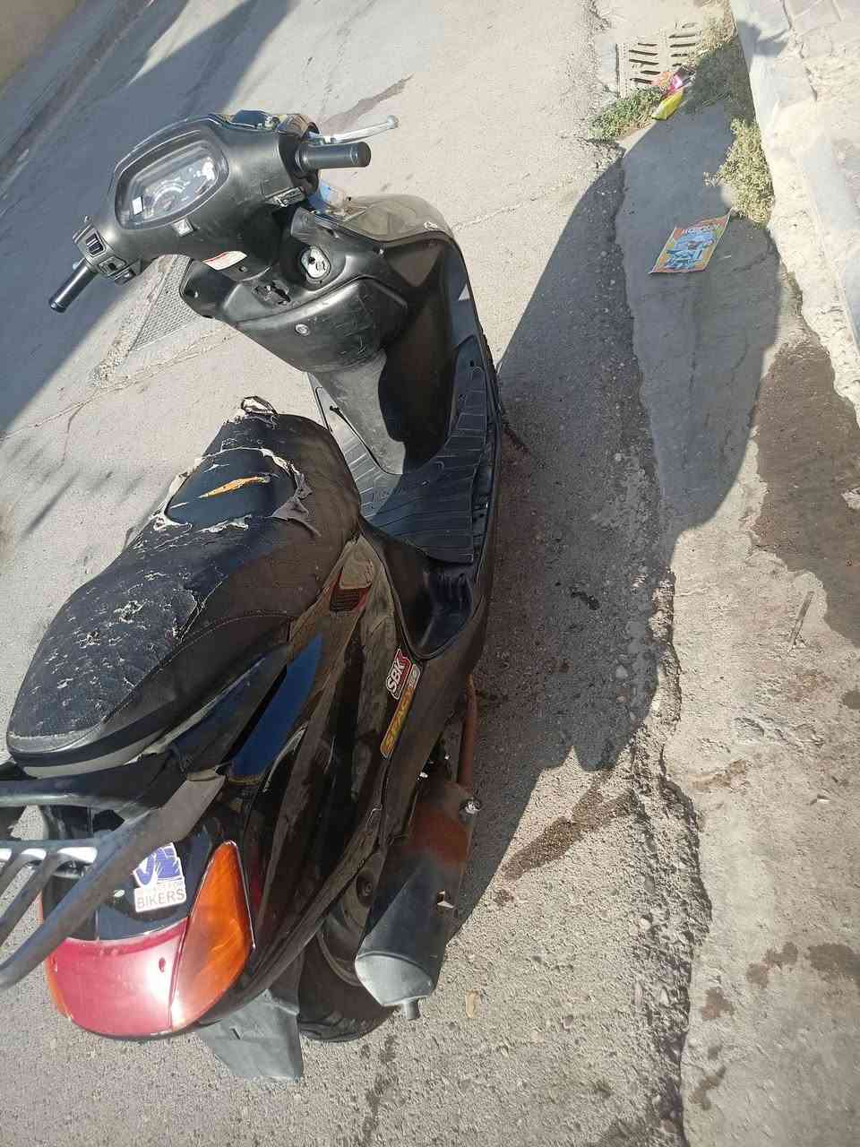 سلام عليكم سبيسي للبيع دراجه مكفوله كفاله عامه ماعده بس بستم مبدل باقي غراضه كله بلاد والاصلي معوزه اي شي بس قفل جنطه ميشتغل وباقي كله شغال سعره 600 مكاني كوت المشروع 
***********
