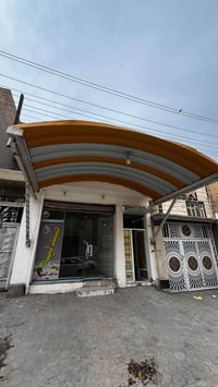 بيت تجاري • شارع 20 • طابقين