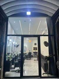 كراسي للإيجار • شارع ميثم التمار • على الشارع العام