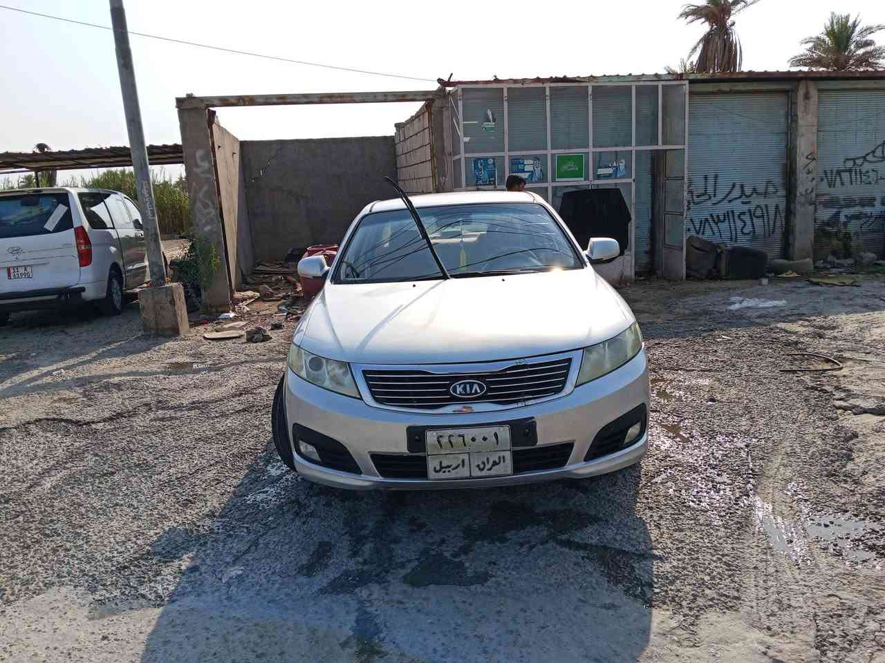 السلام عليكم سياره للبيع نظيفه السياره تبريد شغال عنده ظرف واريد ابي عنها فقط بيع/***********
