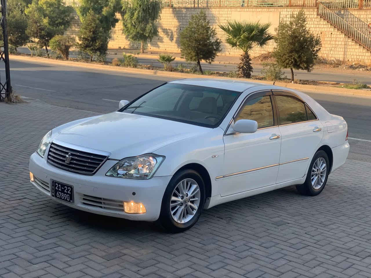 بڕاوه 2005 
182 بێ دووكه ڵ
ته بريد ساردو گه رم مه ز بوت
سه قفوو كه ڤه ر به شه رت 
پێشو دواي كه پسه 
127 هه زار ڕۆشتوه
ده روو ناوي جوانه 

نرخي 49 گه لا 
شوين سيدصادق
***********
