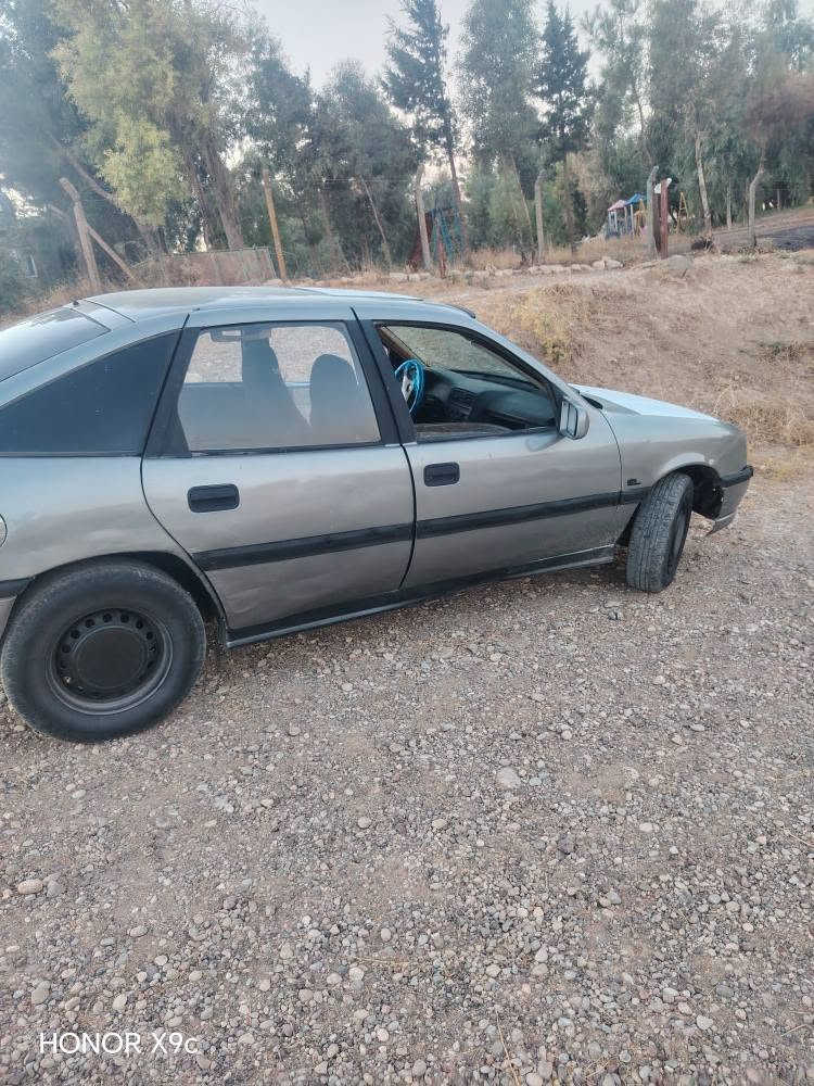 سڵاو ڤیکترا مەکینە 20توندوتۆڵی باشە مەکینەکەی لەزەخت دوکەرێکی کەمی هەیەدەعمی قورسی نییە مۆدیل1991 موسو بڕاوەیی بەشەرت تەقەو ڕەقەی باشه ئاڵوگۆڕ دەکەم له سەر دڵ گرتن تازە بۆیاغ کراوە بۆزانیاری پەیوەندی بکە *********** كويسينجاك, أربيل
