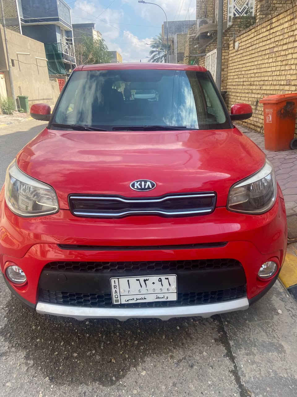 كيا صول ٢٠١٨ محرك ٢٠٠٠ السيارة بيهه جاملغ وبنيد جاهزة صدر جديد تخم تاير تبريد ثلج متصرف عليهه السعر ١٢٣$ورقة بيهه مجال موبايل ***********
