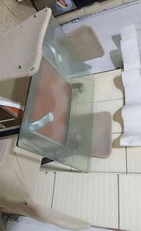 ميز نظيف ومرتب بـ٧٥ وبي مجال للتواصل 07724516133