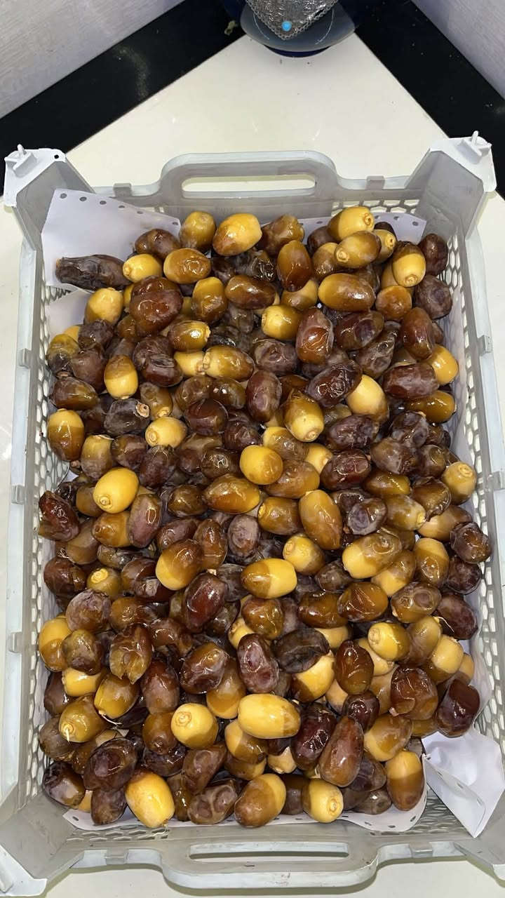 سلام عليكم ، موجود تمر خستاوي درجه اولى مال السنه
موجود هسه عندي 5 كيلوات الي يريدهن ، سعر الكيلو
3000 موجود توصيل داخل اللطيفيه فقط

أتصال : ***********
واتساب : ***********
