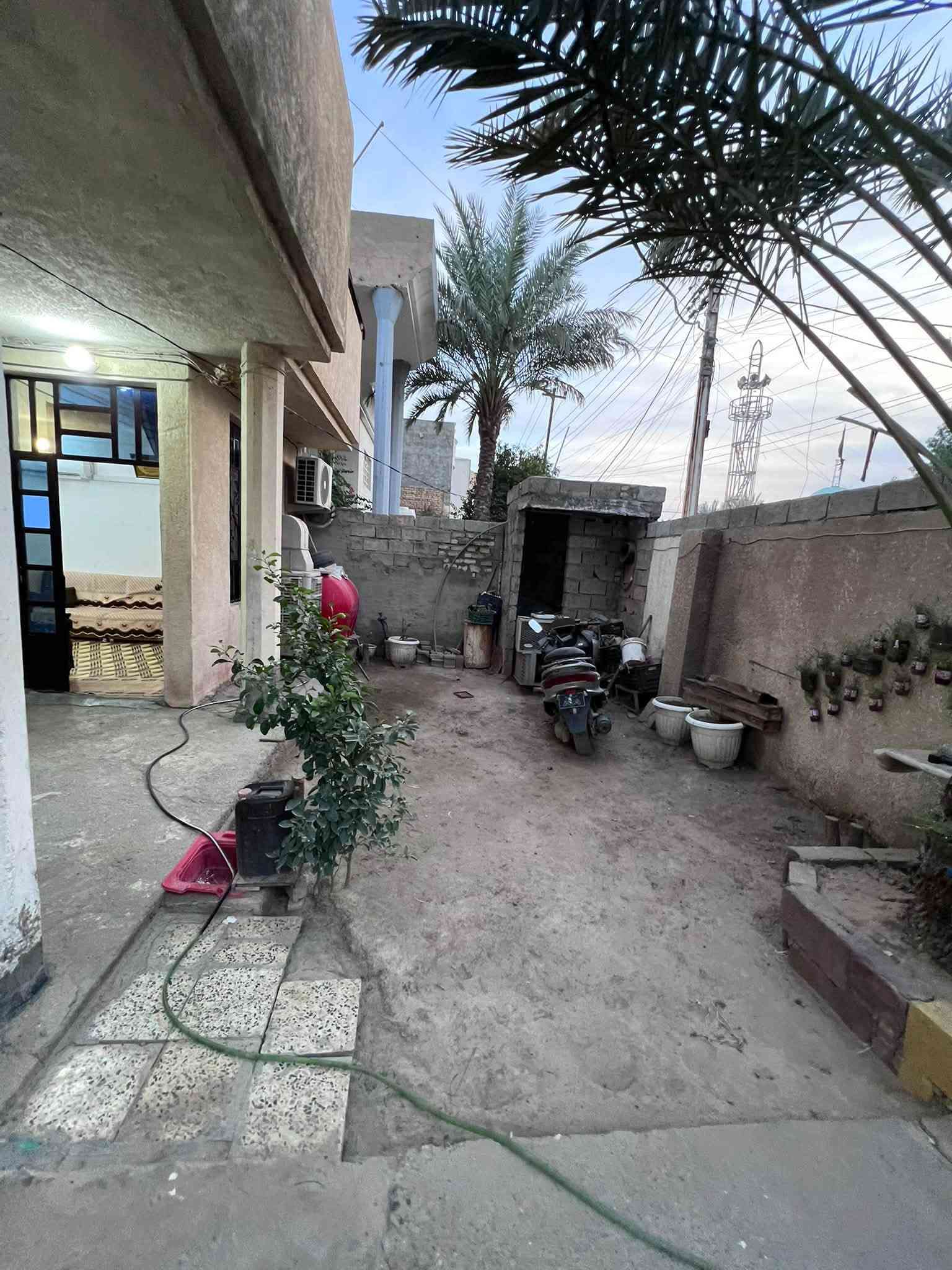 ٢٥٠م • ٤ غرف • طابو صرف