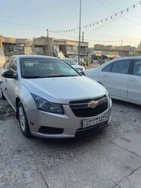 السياره كروز 2013 مكينة 1400 تيربو  كاميرا دوارة شاشة اعطال  تحكمات ست...