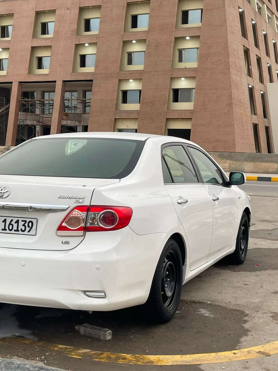 السلام عليكم كورله البيع موديل ٢٠١٣ بيه ملاحضات بارد جوه قبق البانزين كد شبر فقط وصبغ جاملغ مامي كد شبر وبين الباين بارد كلش قليل اقل شبر باقي كفاله حساسات خلفيه تحكمات ستيرن جهتين رقم سليمانيه بسمي تحويل وكاله السعر ١٢٥ بيه مجال قليل الماعاحبه سعر يعبر المنشور التصال ***********
