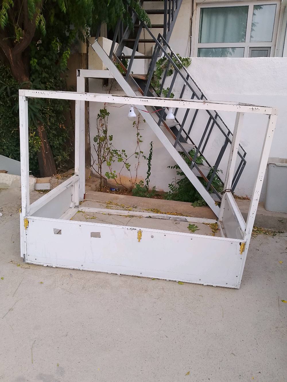 که بری کامله بۆ کریم کابان ئه لمنیوم زۆر باشه 
سعری 100 هزار
