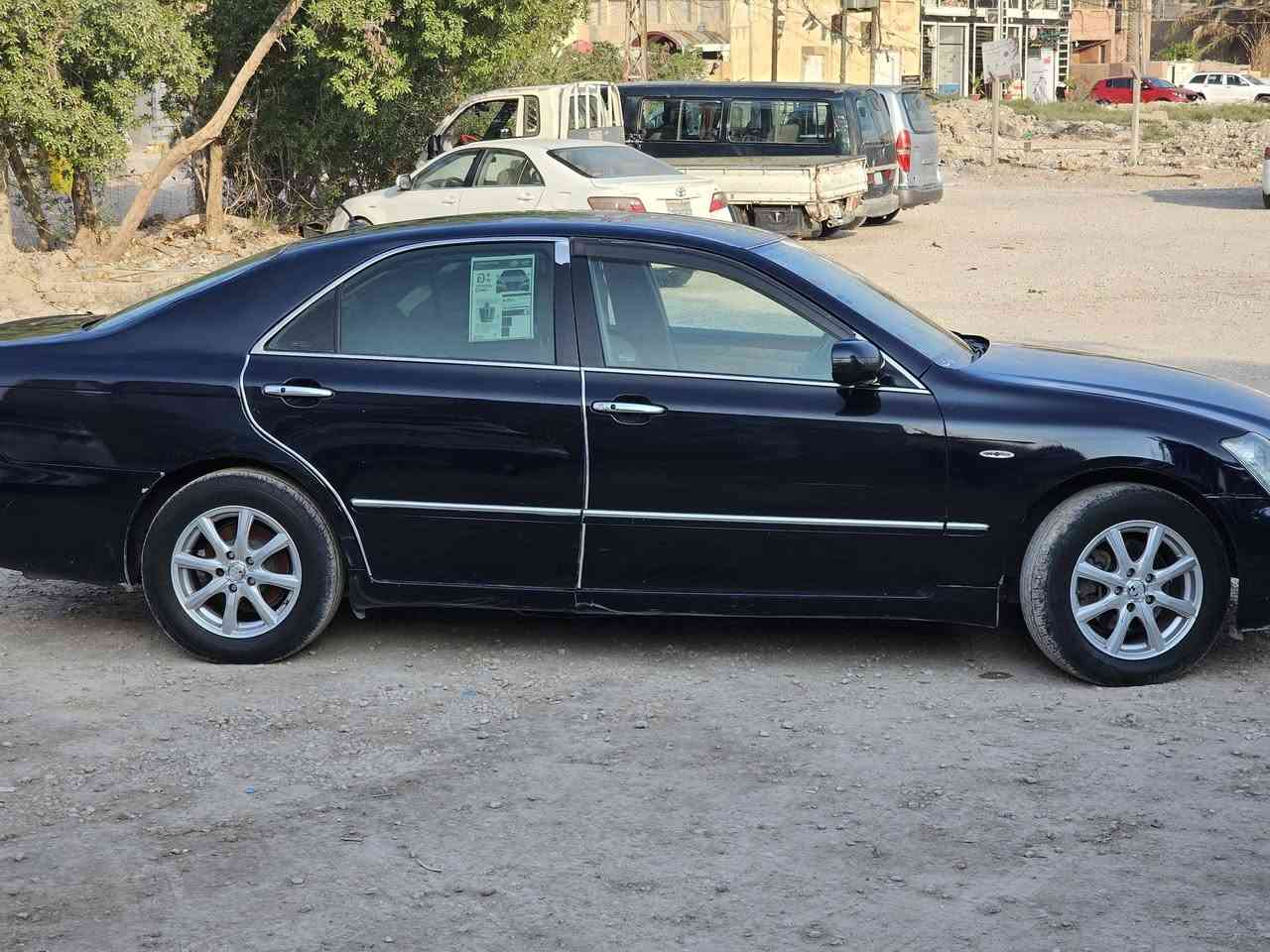 للبيع شاهينه 2005 كصتين  شاصي 82 داخل جلد شكره تبريد قطعتين ثلاجه خلفيه 3 قطع برده جامه خلفيه وبيبان السياره فول بطن سعره ب 30 وبيه مجال 
***********
