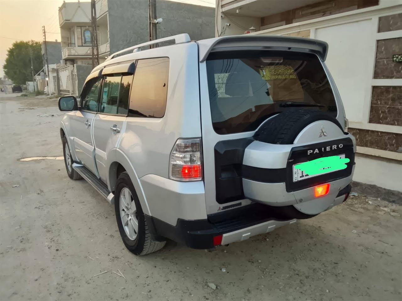 السلام عليكم باجيرو موديل 2008 محدثه 15 جاهزه مناقصه كلشي تبريد شغال السعر 120$ ***********
