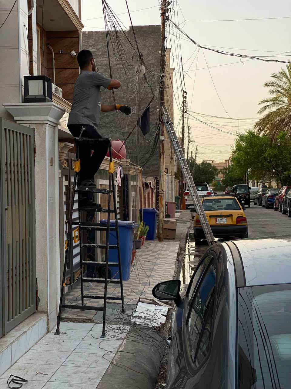 السلام عليكم                   كادر عام كلشي نشتغل 
   اللهم صل عل محمدوال محمد                                        يخص المولدات شنو أبالك
تصفيه مولدات 
تحويل موقع كامل مثل الجوزات او تحويل بورد او تحويل مسار ويارت كامل 
مد ضفاير للبوردات نشتغل بوردات بدينه نصب وشغل بورد كامل جميع الضفاير نمدها 
كهربايين عامه عامه عامه شنو يخص الكهرباء نشتغله قواطع نشدها ولشغل الي يعجبك  وتحياتي للجميع 
رقمي ***********
وتساب وتصال
